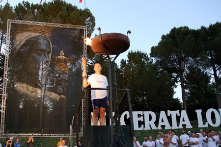 fiaccola pellegrinaggio 2015_FOto LB (3)