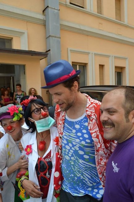 L'arrivo di Jovanotti al Salesi