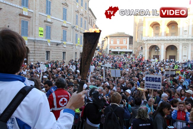 La fiaccola a Loreto (clicca sull'immagine per guardare il video)