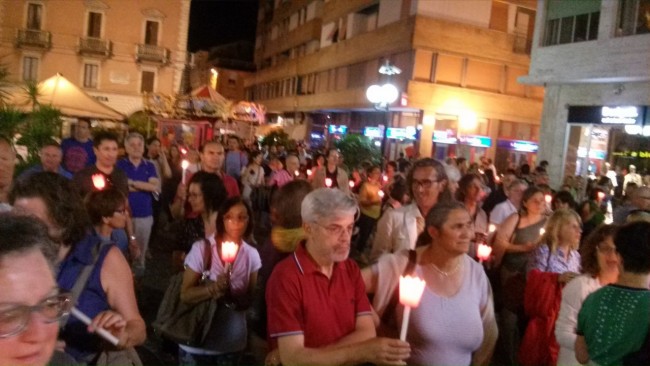 rete studenti fiaccolata (1)