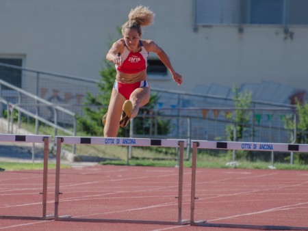 Lara Damiani nei 400 ostacoli