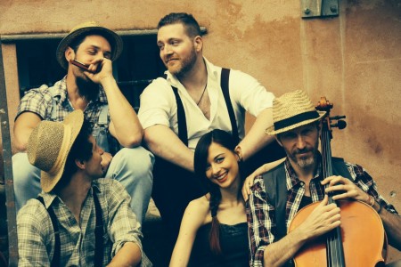 La band St. Mud Avenue