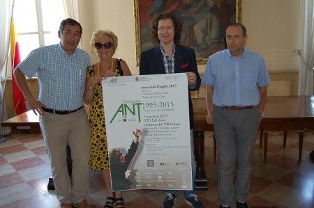 Da sinistra Francesco Sagripanti, Fiorenza Principi, il Maestro Alfredo Sorichetti e il sindaco Tommaso Corvatta 