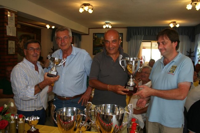 auto storiche gualdo Maoloni-Orrei alla premiazione