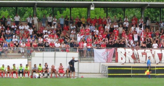 Mister Bucchi durante l'amichevole di ieri sera a Sarnano col Perugia 