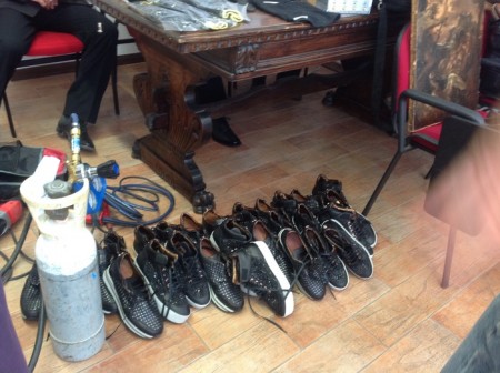 Pescara - conferenza stampa carabinieri di Pescara per un furto di scarpe commesso in un calzaturificio di Monte San Pietrangeli (Fermo)
