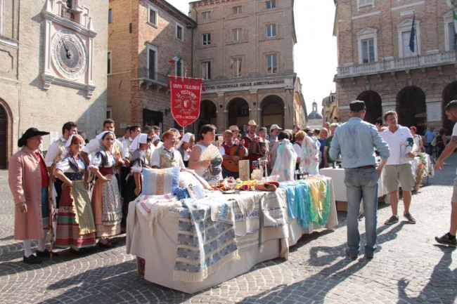 mezzogiorno italiano rai 1 a macerata foto ap 14