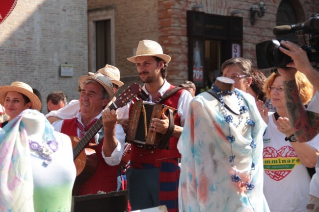 mezzogiorno italiano rai 1 a macerata foto ap 19