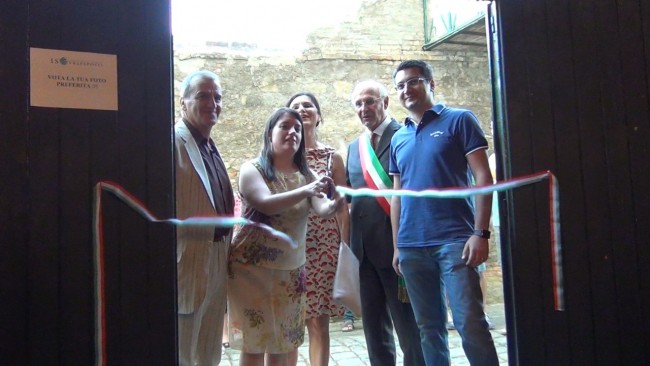 L'inaugurazione della mostra fotografica