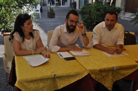 Simona Scopetta, assessore ai servizi sociali, Andrea Gentili sindaco di Monte San Giusto, Mauro Spinelli, vicesindaco e assessore al bilancio
