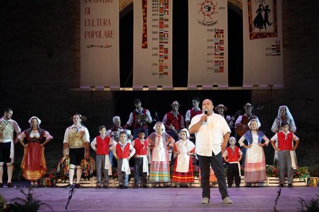 Fesitval_Folklore_2015_Foto LB (18)