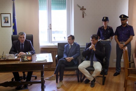 Il questore (a sinistra) con il capo di gabinetto della questura Edoardo Polce