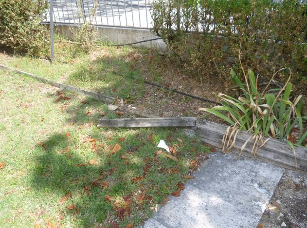 Giardini Diaz: Assi di legno rotte, pericolose