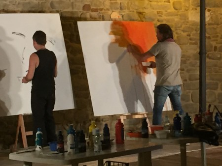 Gli artisti Andrea Marconi, a sinistra, ed Eugenio Morganti, a destra, nelle prime fasi di creazione delle loro opere