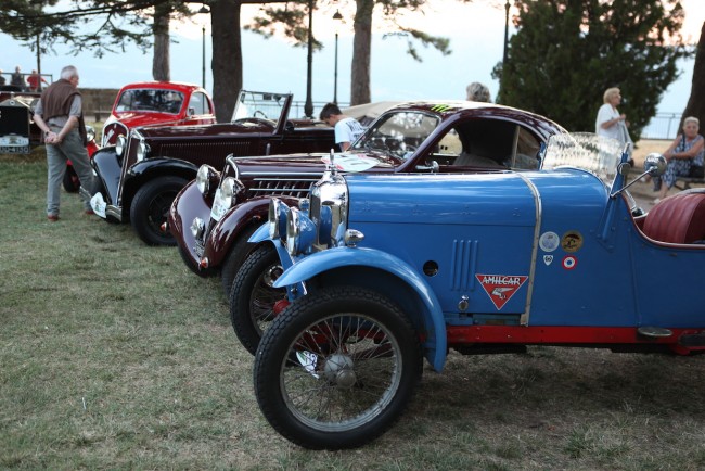 Le auto d'epoca nel parco della Rocca del Borgia a Camerino_1