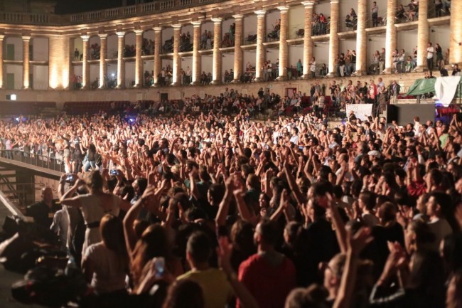 Mannarino live Sferisterio foto ap 24