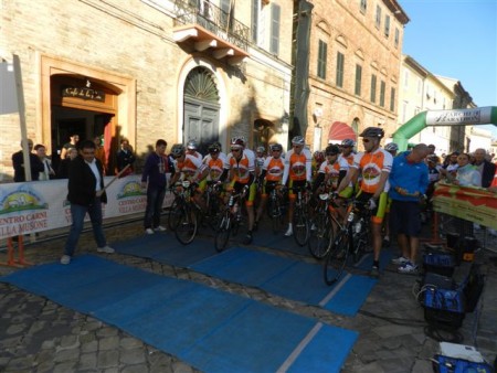 domenica_il sindaco Fiordomo da il via