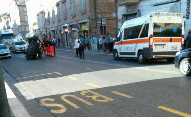 incidente corso cairoli (2)