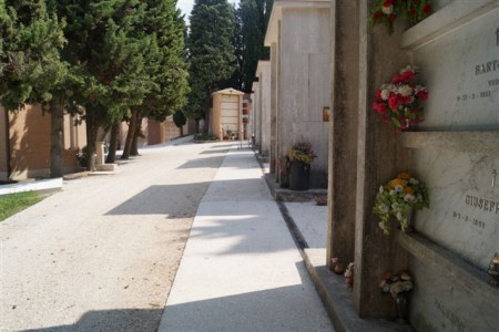 lavori ultimati al civico cimitero