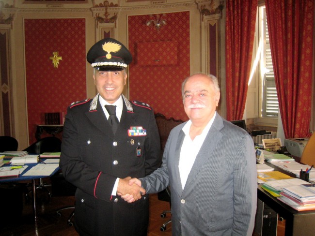 Il maggiore Tullio Palumbo insieme al presidente Antonio Pettinari