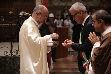 Monsignor Marconi e il sindaco Carancini