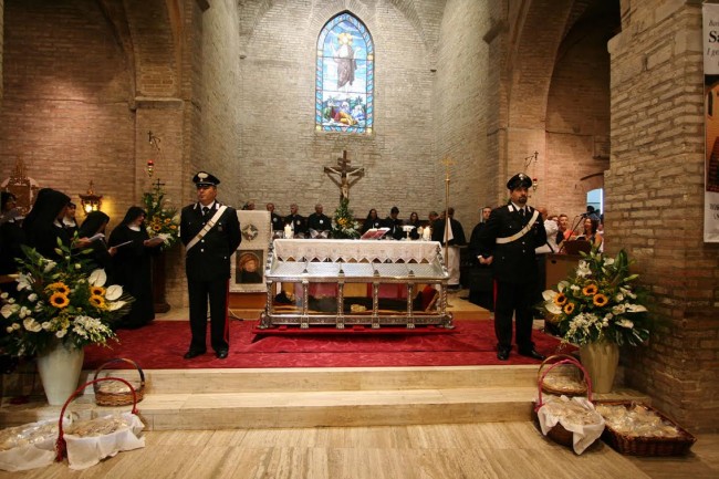 urna san nicola sant'angelo in pontano 11