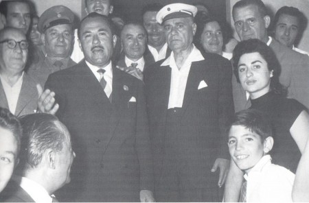 Gigli all'inaugurazione del Circolo del rione Castelnuovo, antica borgata di Recanati nella quale egli era nato