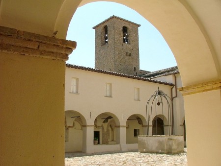 Chiostro di San Francesco 02