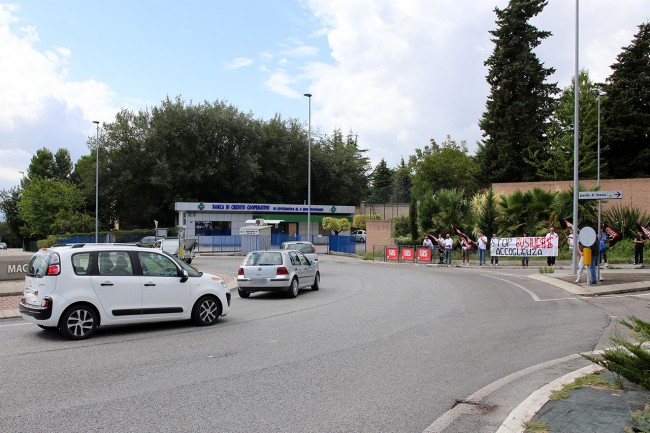 Forza Nuova protesta accoglienza immigrati_Foto LB (4)
