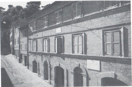 Piazza Leopardi a Recanati