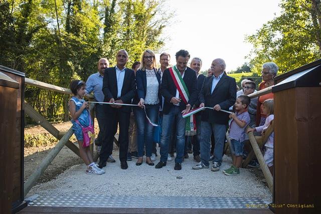 Tagli del nastro del nuovo ponte pedonale a Santa Croce