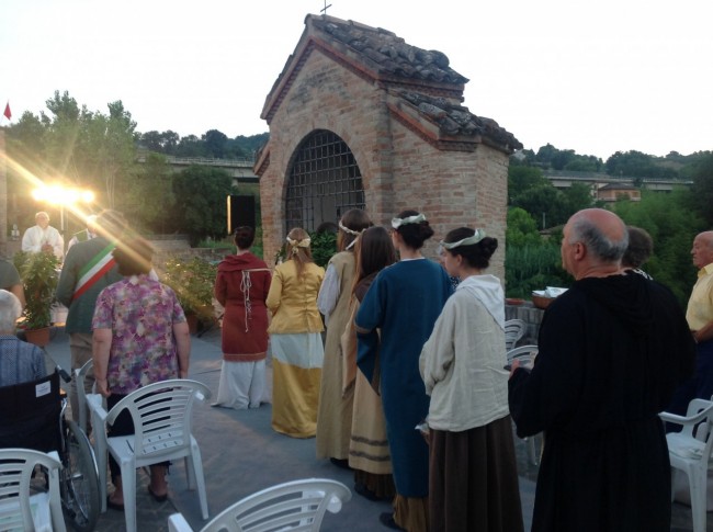 RIEVOCAZIONE 2015 CANESTRELLE ANTICHE foto