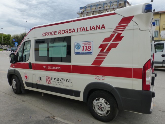 ambulanza croce rossa 4