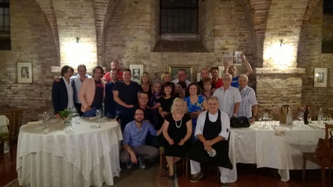 Gli ex dipendenti che hanno partecipato alla cena di ieri sera