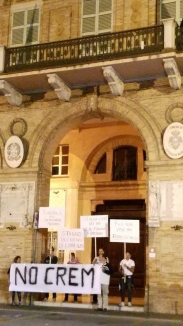fiaccolata no crem (4)