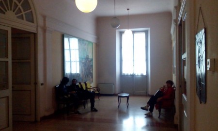La finestra del Comune dall'atrio interno