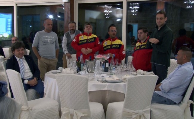 Alcuni degli atleti dell'Anthropos con lo staff tecnico