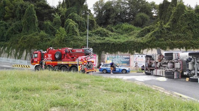 tir ribaltato cimitero 11 Lucrezia Benfatto