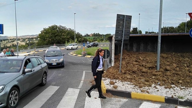 tir ribaltato cimitero Lucrezia Benfatto