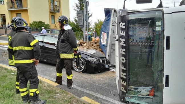 tir ribaltato lucrezia benfatto