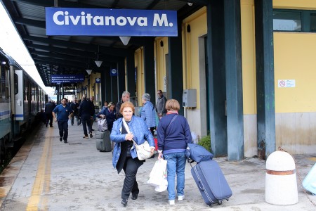 Treno-Unitalsi-Marche-stazione-Civitanova_Foto-LB-14-450x300