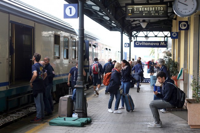 Treno Unitalsi Marche stazione Civitanova_Foto LB (19)