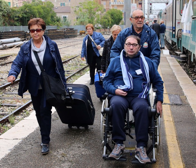 Treno Unitalsi Marche stazione Civitanova_Foto LB (23)
