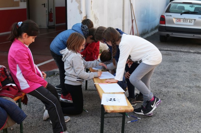 bambini in croce rossa a villa potenza foto ap (2)