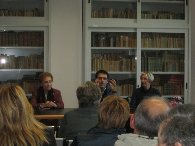 Un momento dell'inaugurazione, al centro il sindaco Francesco Fiordomo
