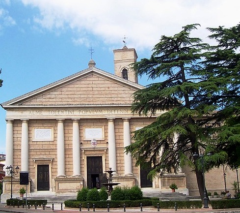 concattedrale san catervo tolentino