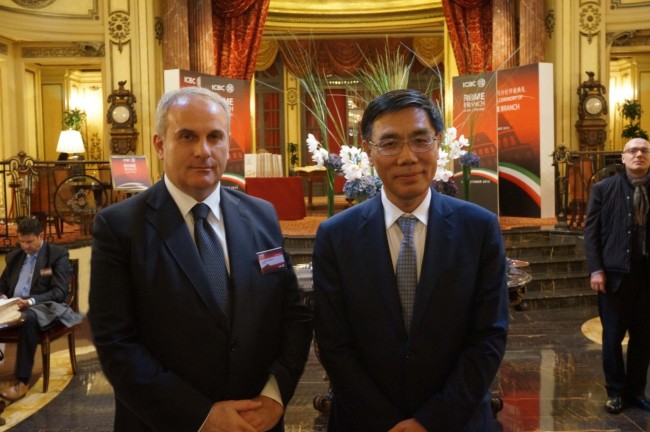 Stefano Cardinali e Jiang Jianqing (chairman della Icbc)