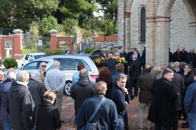 funerale meriggi chiesa cappuccini foto ap (13)
