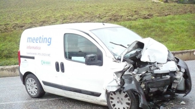 furgoncino_incidente_camerino