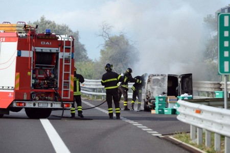 incendio furgone autostrada_foto fdm (2)